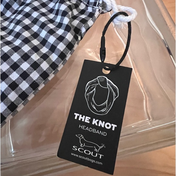 Scout Tie Knot Knit Black Knot Headband in Black
NWT
Gingham Drawstring Bag - Picture 4 of 4